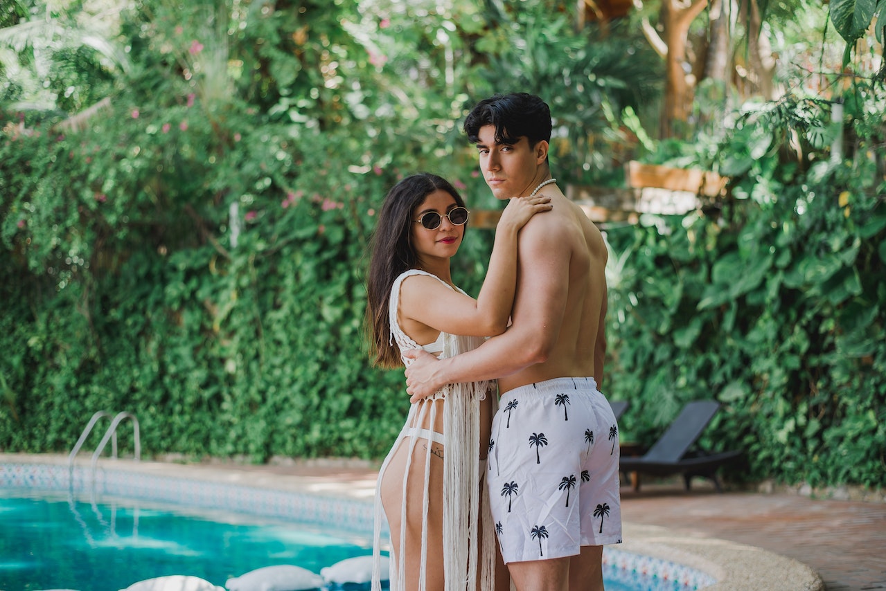 guy with a sexy shorter girl
