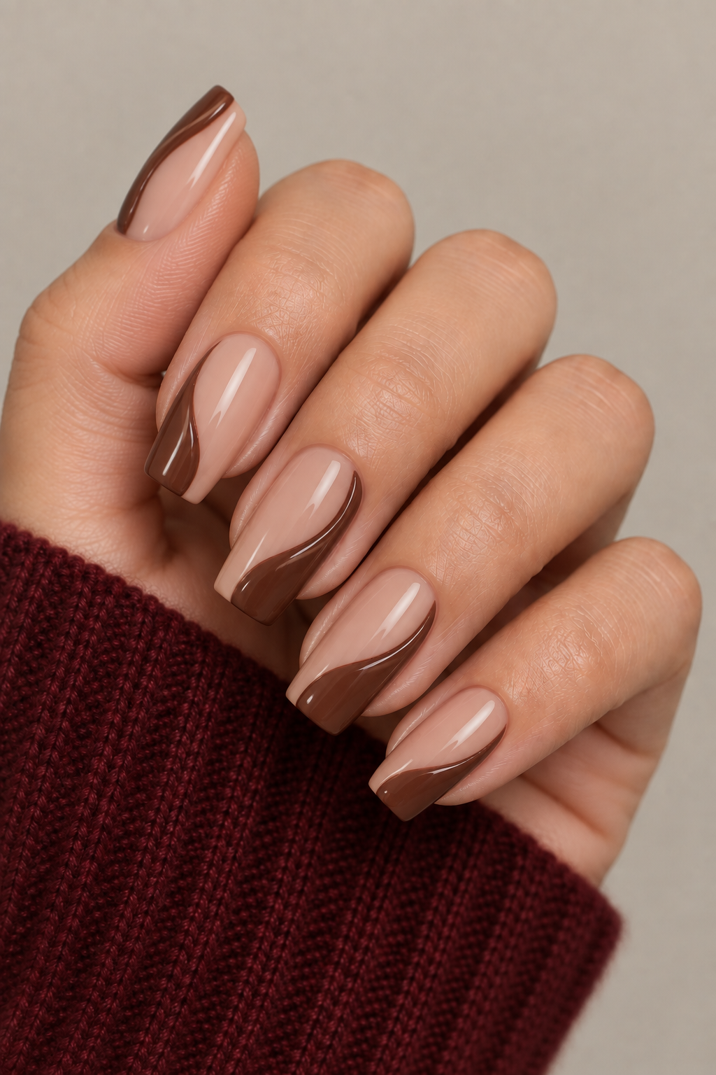 Mocha Side-Sweep Nails